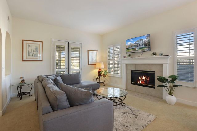 2736 Daisy Ln, Tracy, CA 95377