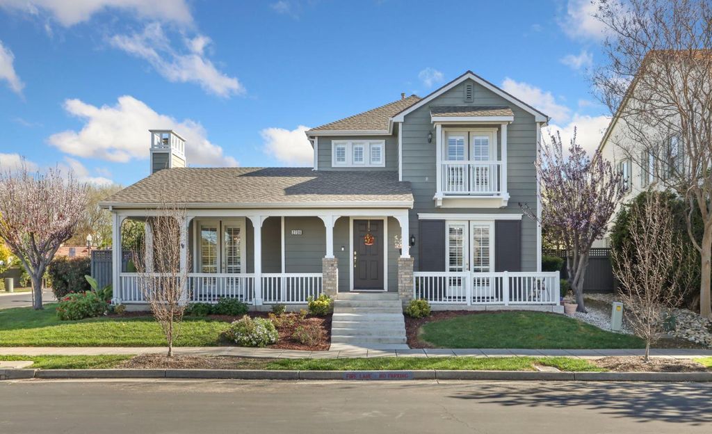 2736 Daisy Ln, Tracy, CA 95377