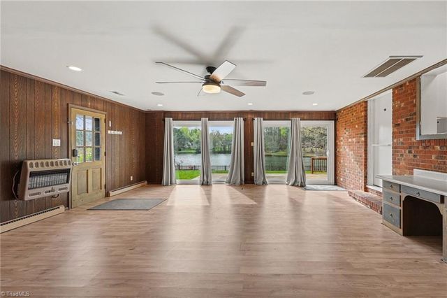 4401 Brookhaven Drive, Greensboro, NC 27406