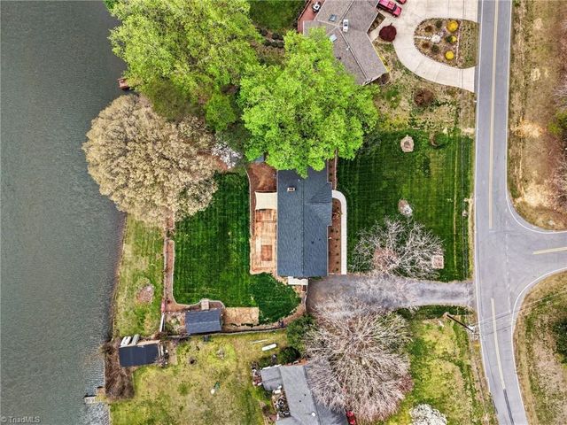 4401 Brookhaven Drive, Greensboro, NC 27406