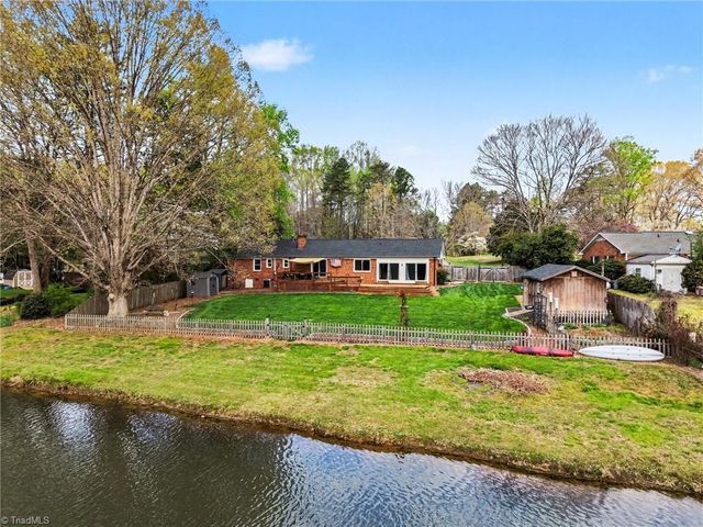 4401 Brookhaven Drive, Greensboro, NC 27406