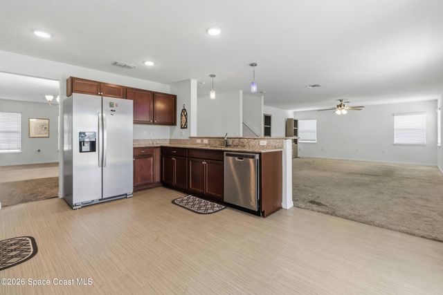 546 Cooper Court SW, Palm Bay, FL 32908