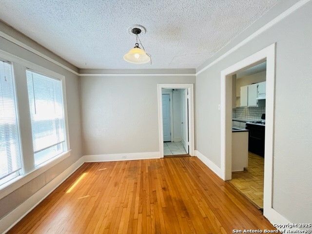 415 W Hollywood Ave, San Antonio, TX 78212