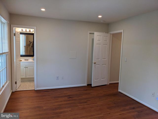 4500 STONE PINE CT, Chantilly, VA 20151