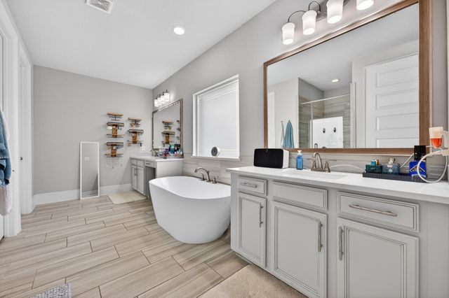 402 San Donato DR, Austin, TX 78738