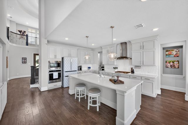 402 San Donato DR, Austin, TX 78738