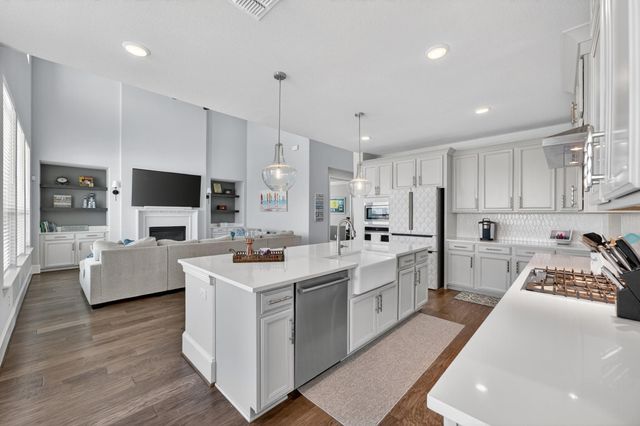 402 San Donato DR, Austin, TX 78738