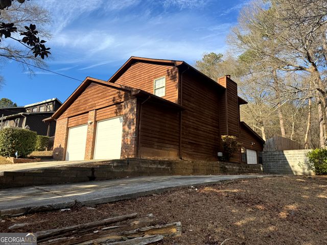 8678 Glenwoods Drive, Riverdale, GA 30274