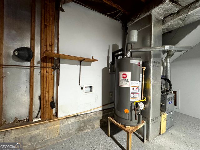 8678 Glenwoods Drive, Riverdale, GA 30274