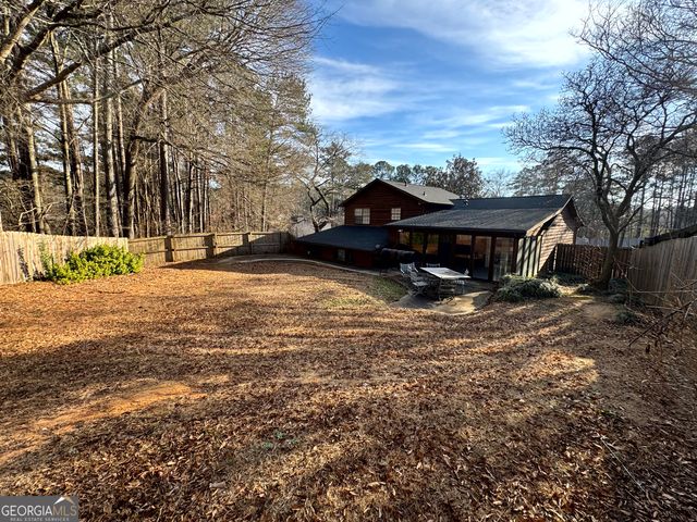 8678 Glenwoods Drive, Riverdale, GA 30274