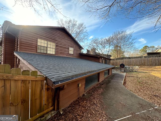 8678 Glenwoods Drive, Riverdale, GA 30274