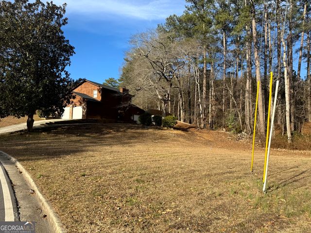 8678 Glenwoods Drive, Riverdale, GA 30274