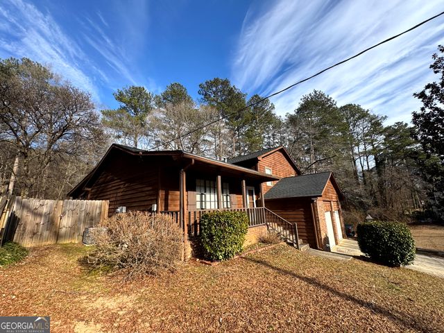 8678 Glenwoods Drive, Riverdale, GA 30274