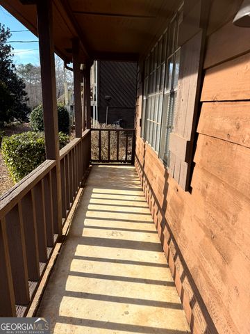 8678 Glenwoods Drive, Riverdale, GA 30274