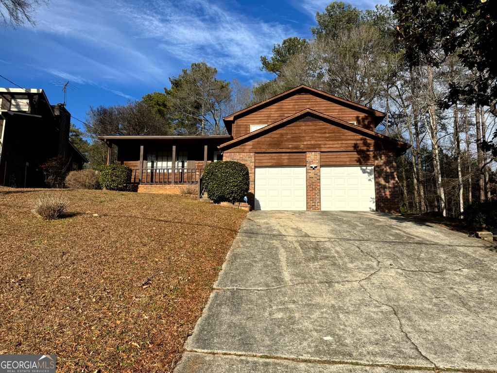8678 Glenwoods Drive, Riverdale, GA 30274