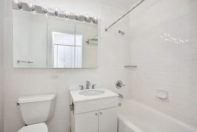 99 John St Apt 404, New York City, NY 10038