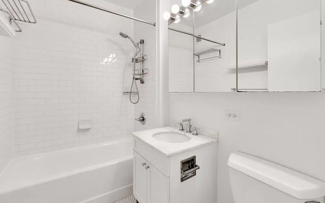 99 John St Apt 404, New York City, NY 10038