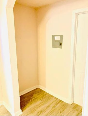 7339 Mountbatten Road, Houston, TX 77033