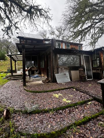 23040 Poonkinney Rd, Covelo, CA 95428