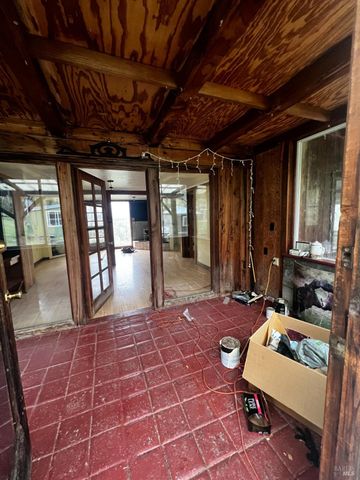 23040 Poonkinney Rd, Covelo, CA 95428