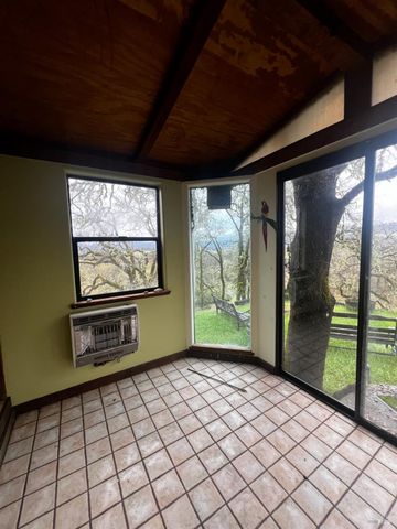 23040 Poonkinney Rd, Covelo, CA 95428