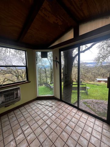 23040 Poonkinney Rd, Covelo, CA 95428