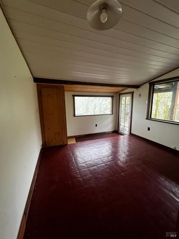 23040 Poonkinney Rd, Covelo, CA 95428