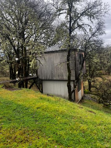 23040 Poonkinney Rd, Covelo, CA 95428