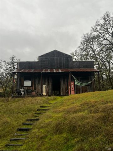 23040 Poonkinney Rd, Covelo, CA 95428