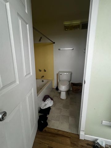 23040 Poonkinney Rd, Covelo, CA 95428