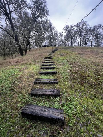 23040 Poonkinney Rd, Covelo, CA 95428