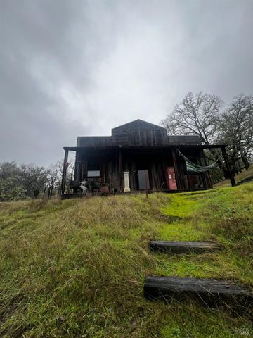 23040 Poonkinney Rd, Covelo, CA 95428