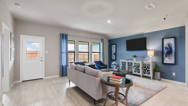438 LUBBOCK Drive, Azle, TX 76020