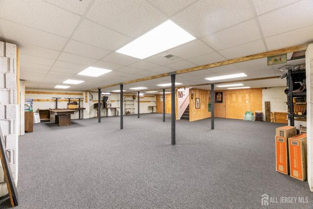 9 Westminster Drive, Monroe, NJ 08831