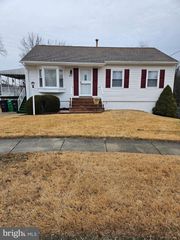 606 SISALBED CT, Capitol Heights, MD 20743