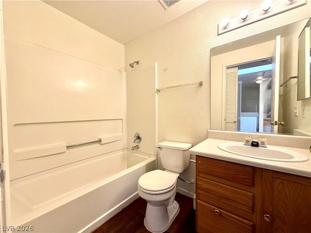 2500 Sierra Bello Avenue 102, Las Vegas, NV 89106