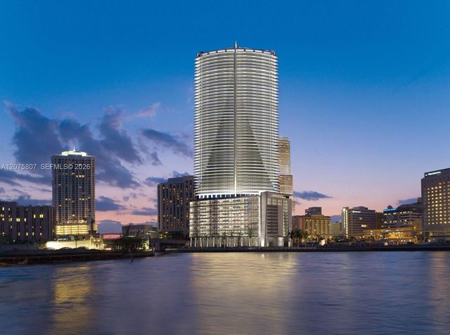 200 Biscayne Boulevard Way 5211, Miami, FL 33131
