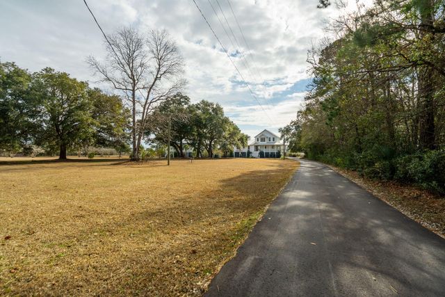 8107 Doar Road, Awendaw, SC 29429