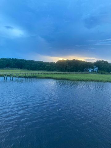 8107 Doar Road, Awendaw, SC 29429