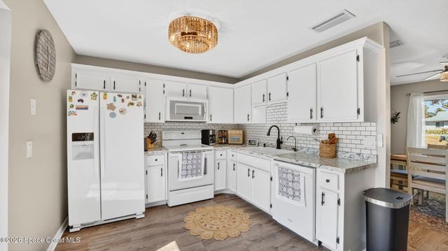 425 Via Valencia Court, Merritt Island, FL 32953