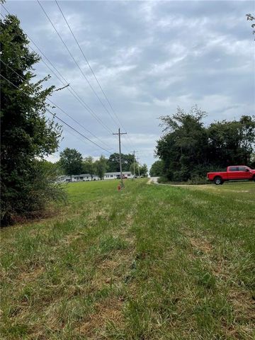 Jackson Street, El Dorado Springs, MO 64744