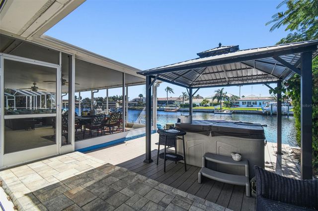 5050 PORPOISE PLACE, New Port Richey, FL 34652