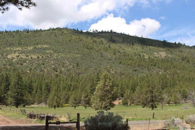 23411 W Langell Valley Road, Bonanza, OR 97623