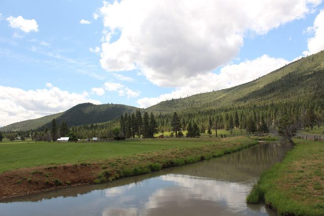 23411 W Langell Valley Road, Bonanza, OR 97623