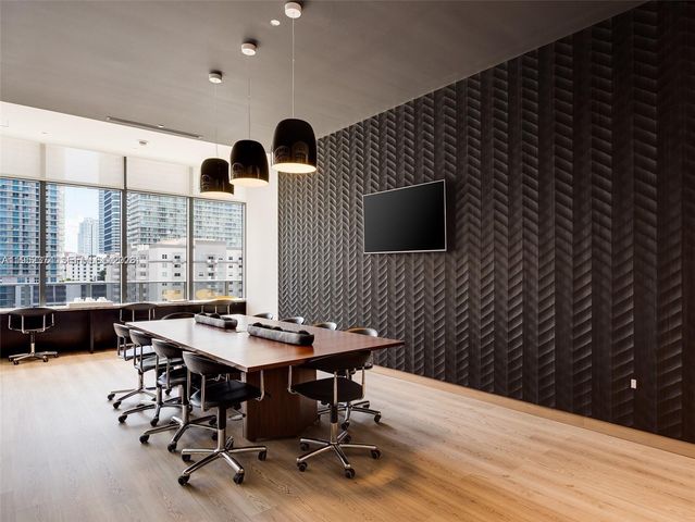 55 SW 9th St 2305, Miami, FL 33130