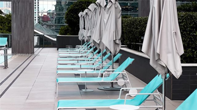 55 SW 9th St 2305, Miami, FL 33130