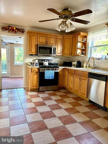 154 WYNDMOOR RD, Havertown, PA 19083