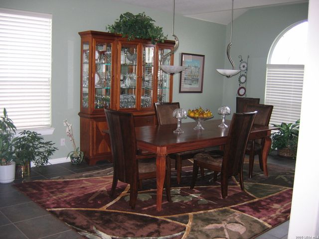 8206 Piney Wood Run, San Antonio, TX 78255