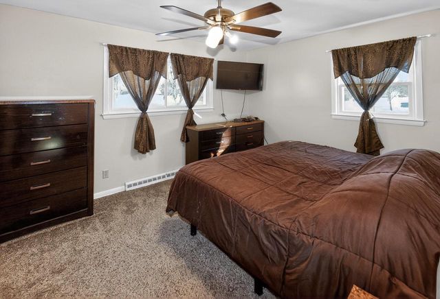 9605 W Fiebrantz AVENUE, Wauwatosa, WI 53222