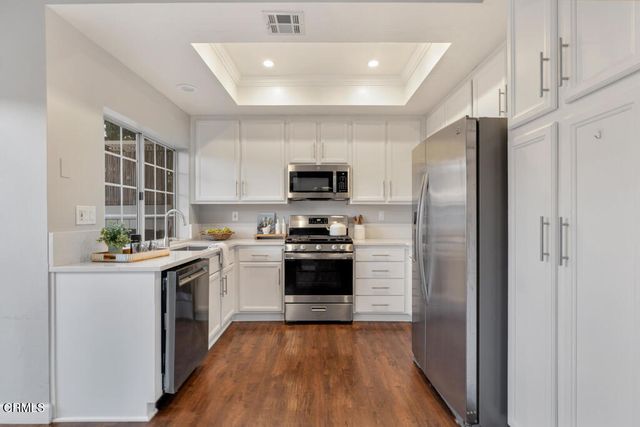 1092 Amberton Lane, Newbury Park, CA 91320